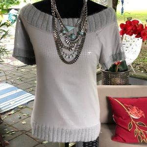 Beyond stunning Alice and Olivia top